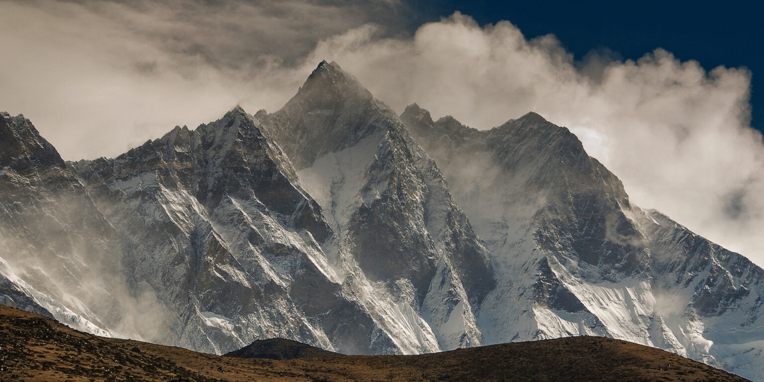 Fotografia wyróżniająca stronę „Reportaże - Lukla, Nepal... Taki "trochę" wyżej położony Żar ...”