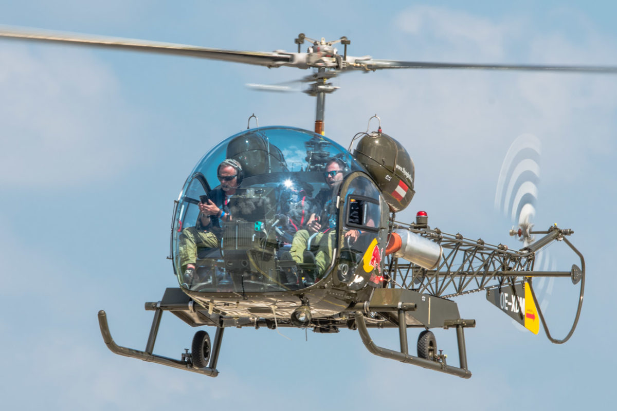 19maj_heli_hradec_2264