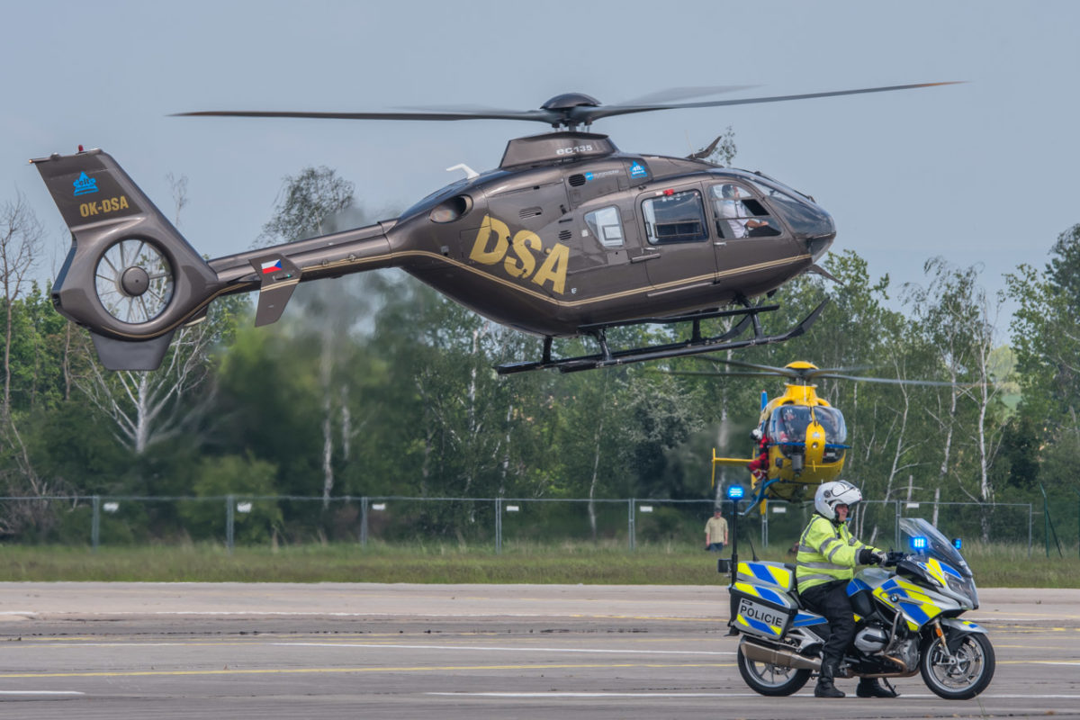 19maj_heli_hradec_3054