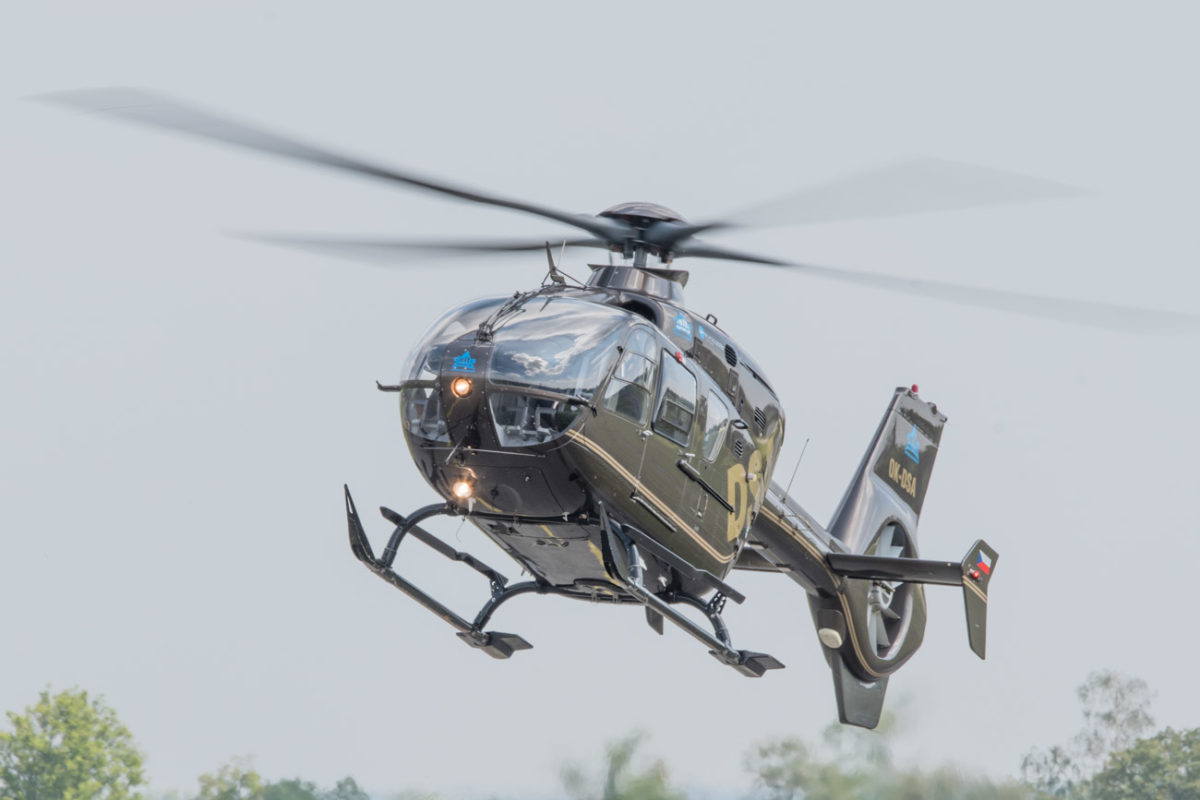 19maj_heli_hradec_3184