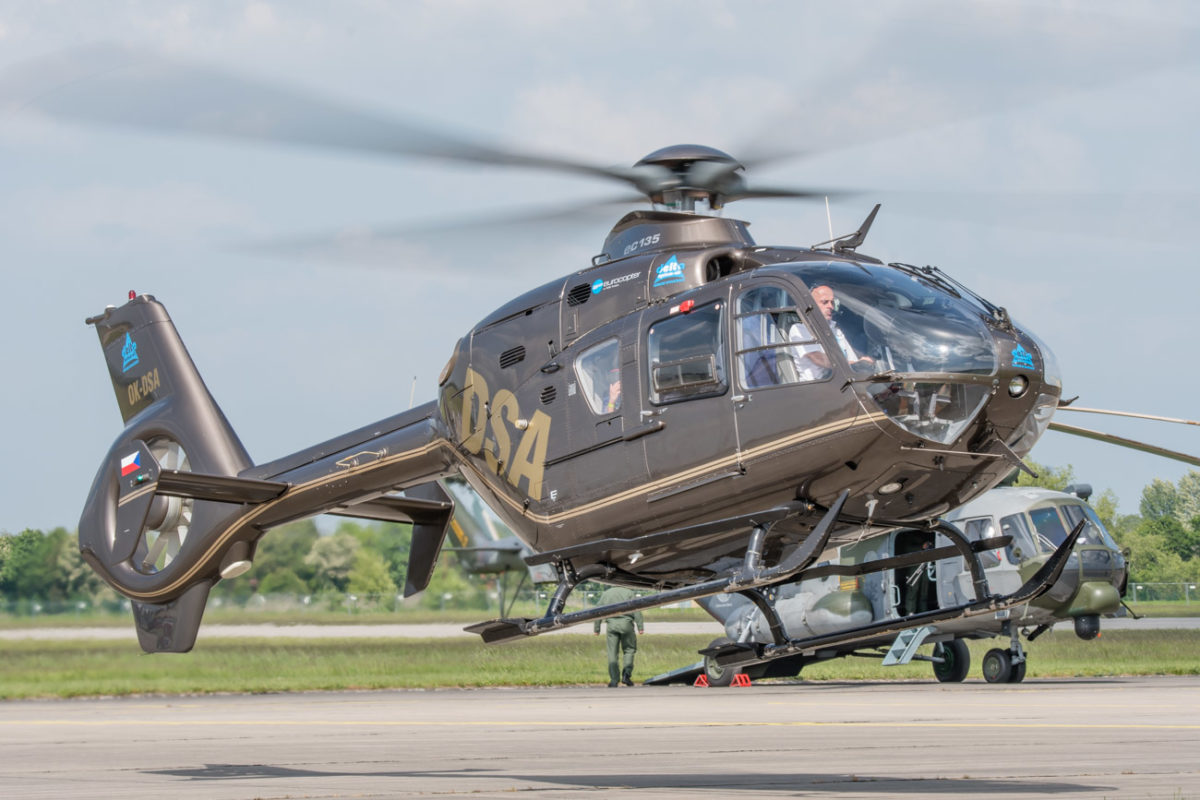 19maj_heli_hradec_3244
