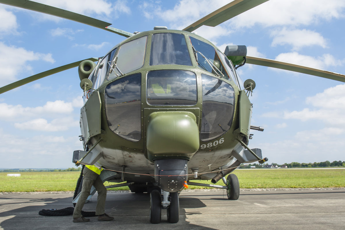 19maj_heli_hradec_7100_0043