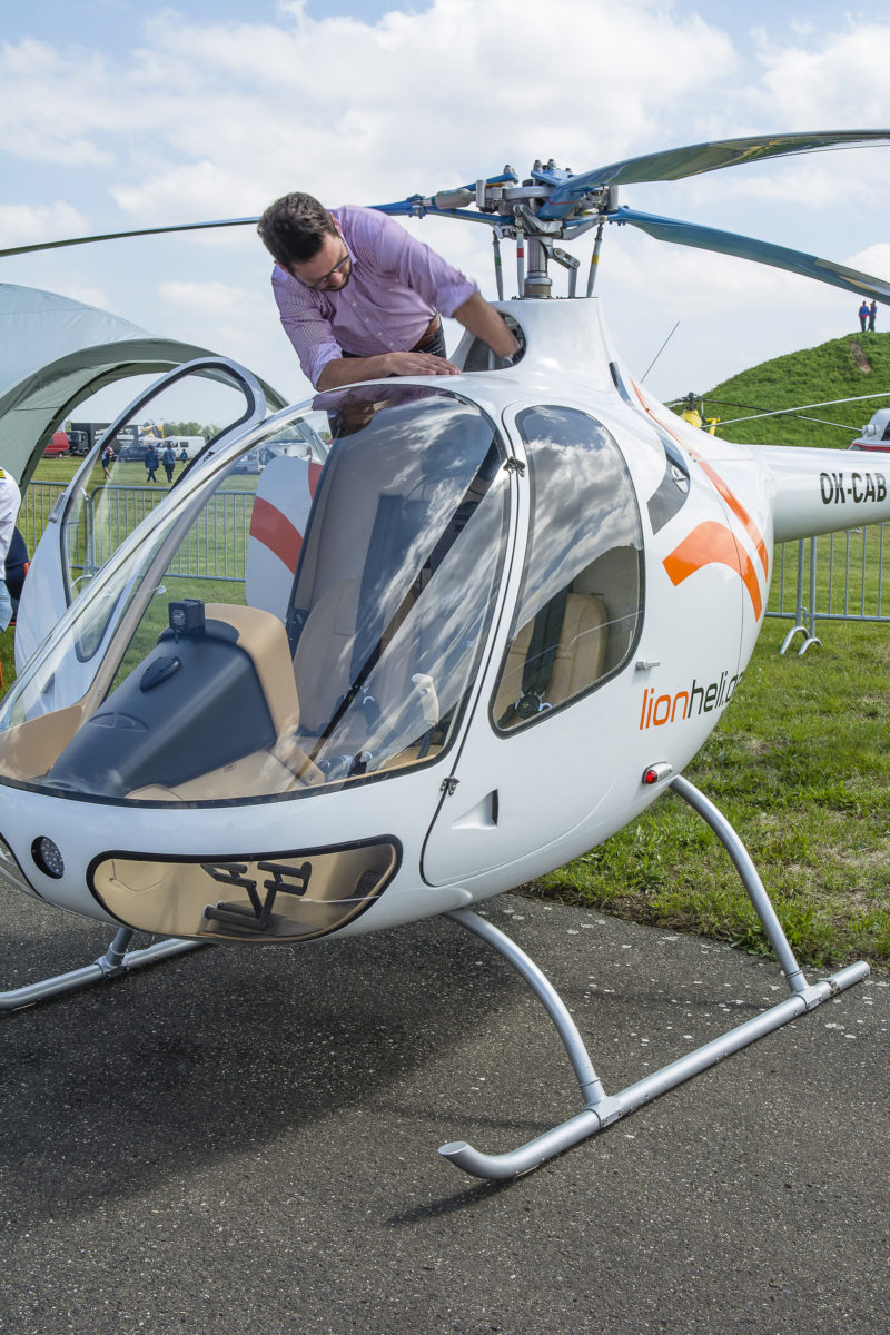 19maj_heli_hradec_7100_0085