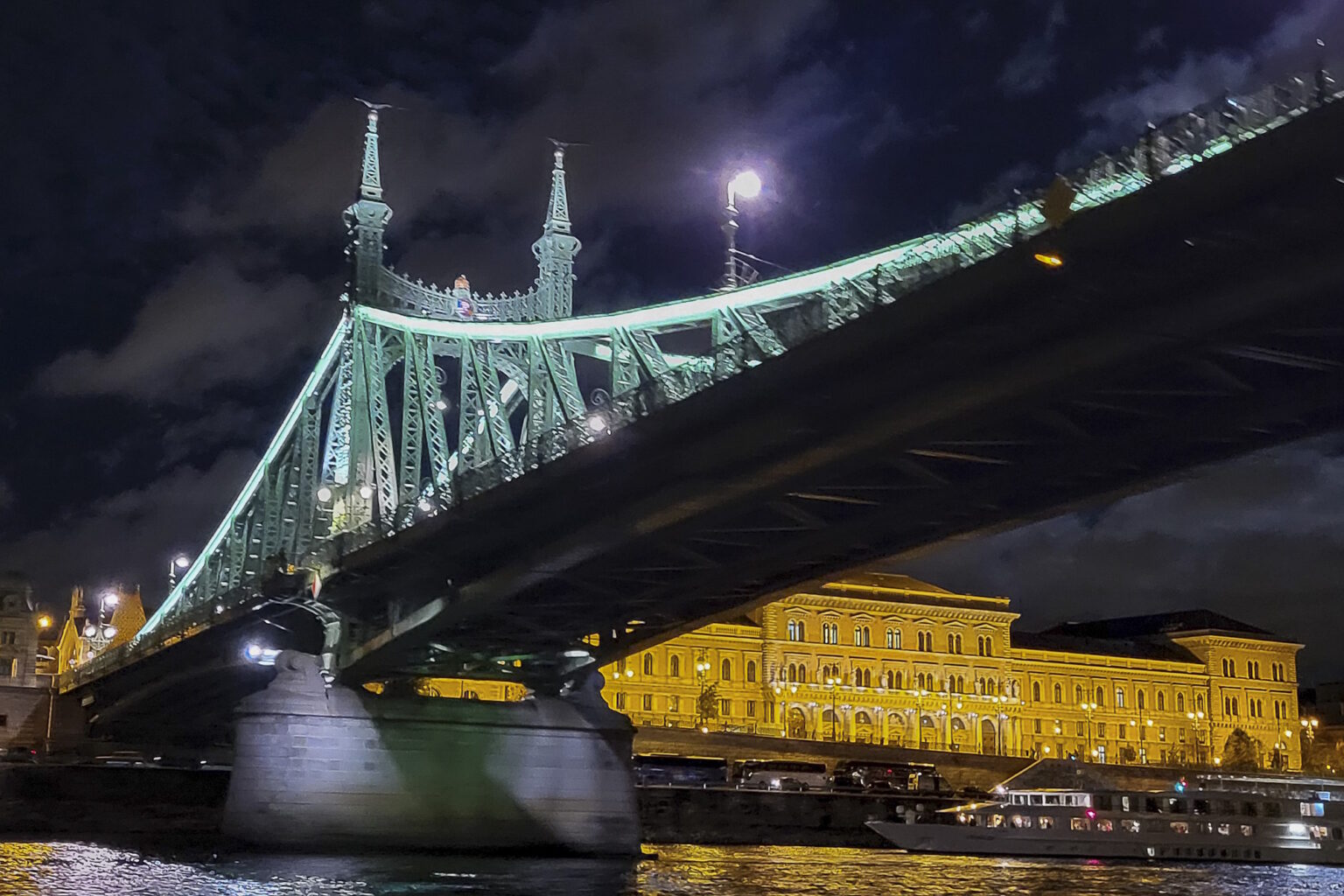 Fotografia z galerii „Budapeszt X’2023”